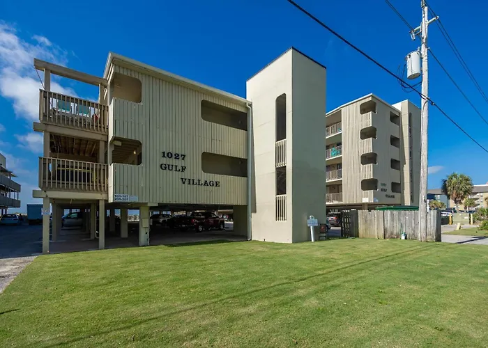 Gulf Village 204 Apartment